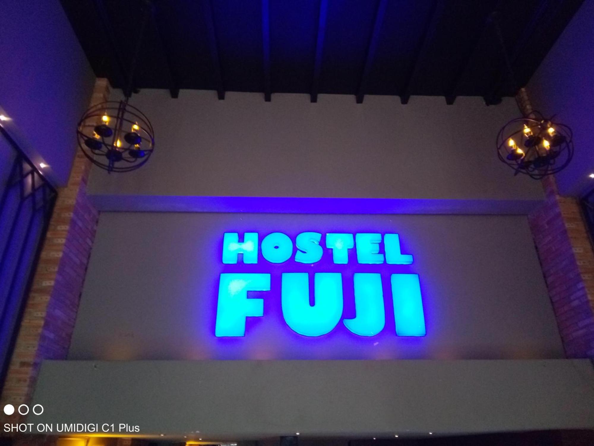 Hostel Fuji Phnom Penh Dış mekan fotoğraf