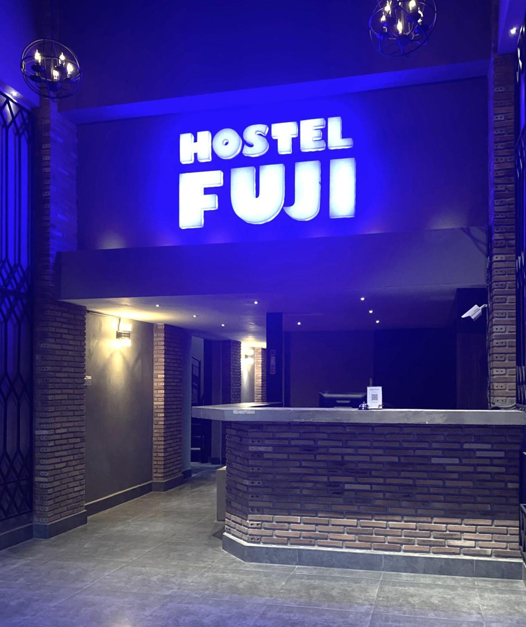 Hostel Fuji Phnom Penh Dış mekan fotoğraf