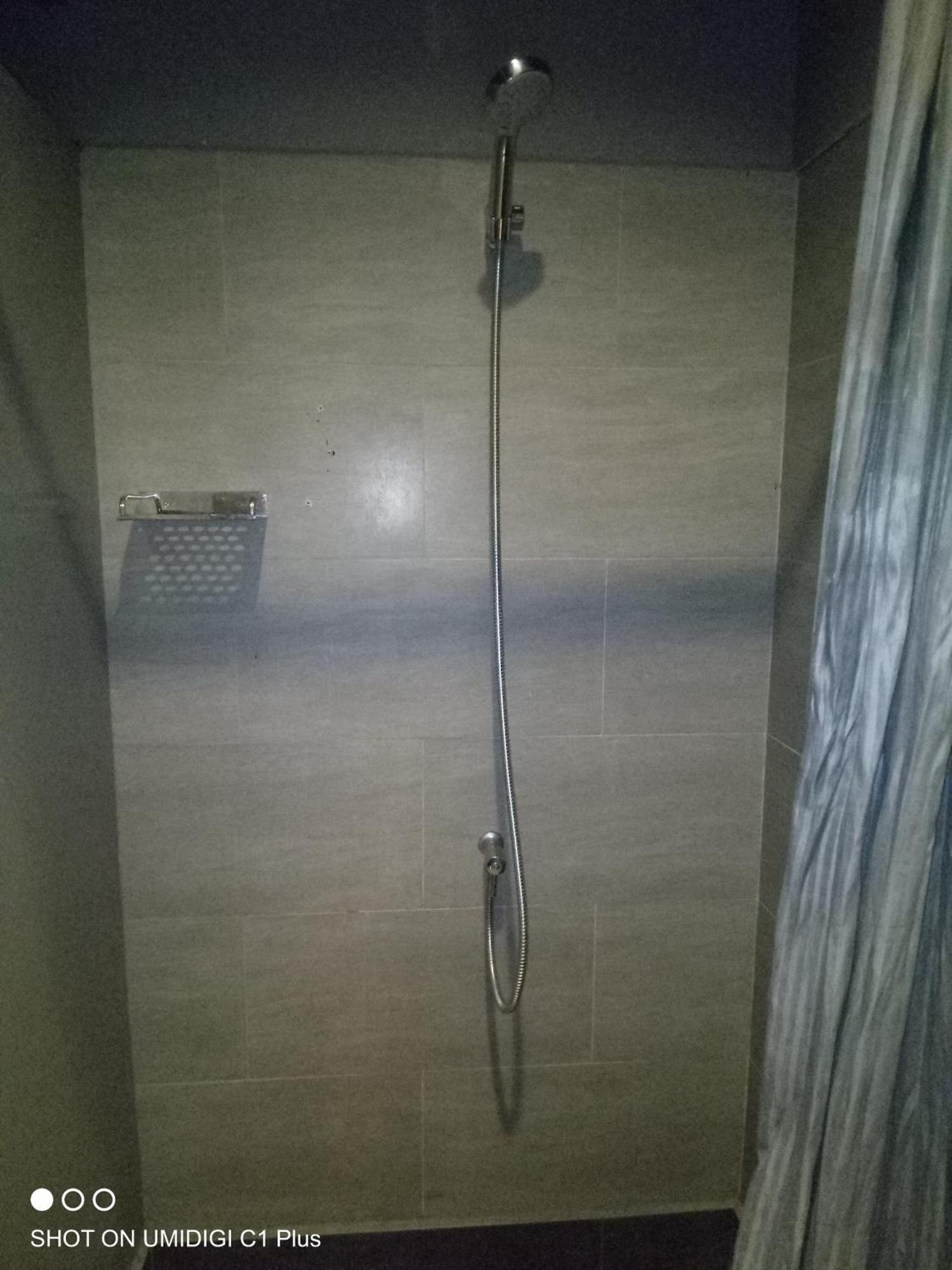 Hostel Fuji Phnom Penh Dış mekan fotoğraf